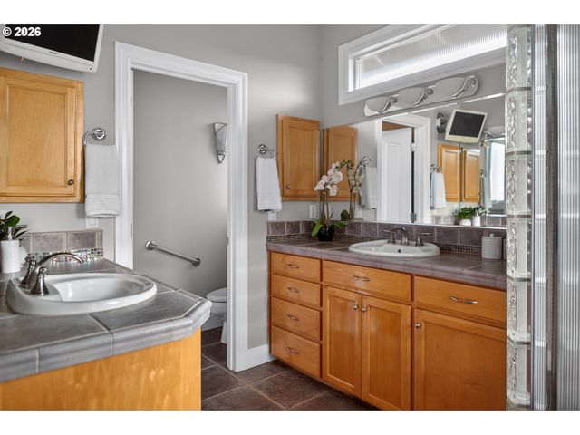 32333 Sw LAUREL Rd, Hillsboro, OR 97123