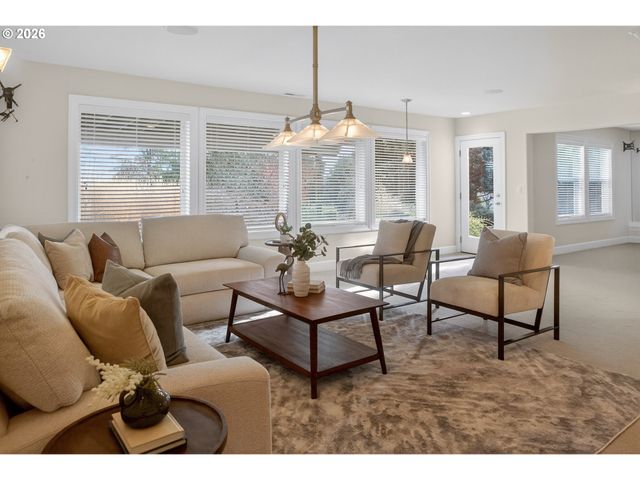 32333 Sw LAUREL Rd, Hillsboro, OR 97123