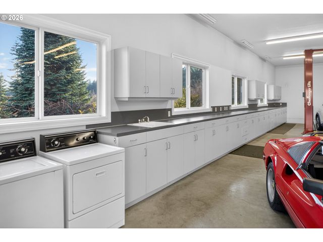 32333 Sw LAUREL Rd, Hillsboro, OR 97123