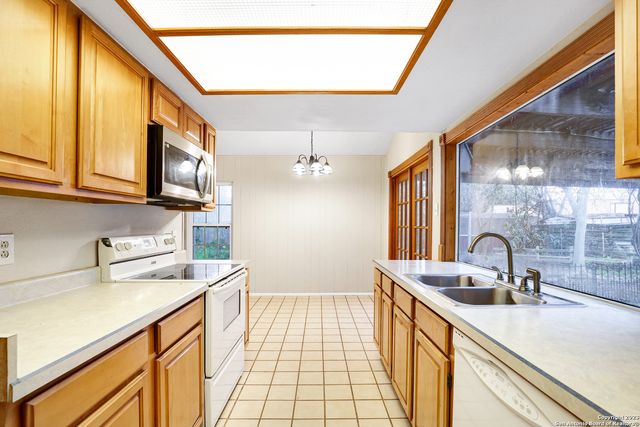 8138 RARITAN ST, San Antonio, TX 78254