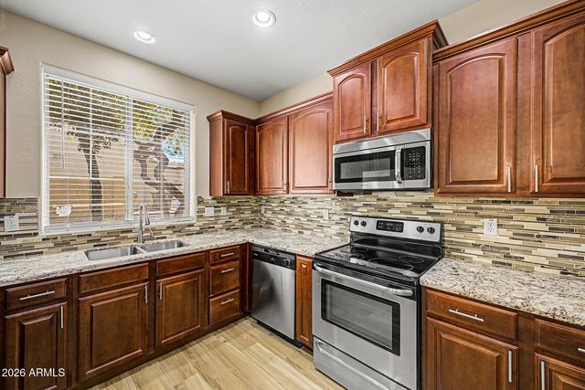 9160 W MEADOW Drive, Peoria, AZ 85382