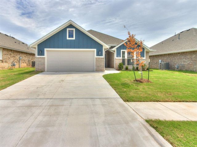 7708 Wilshire Woods Drive, Yukon, OK 73099
