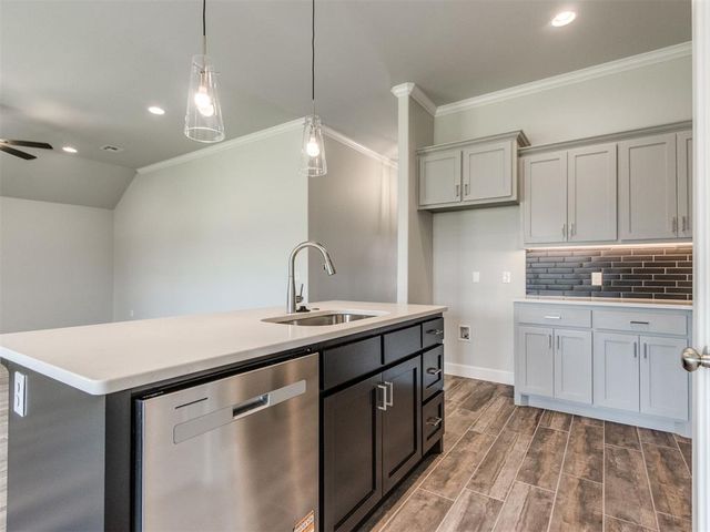 7708 Wilshire Woods Drive, Yukon, OK 73099