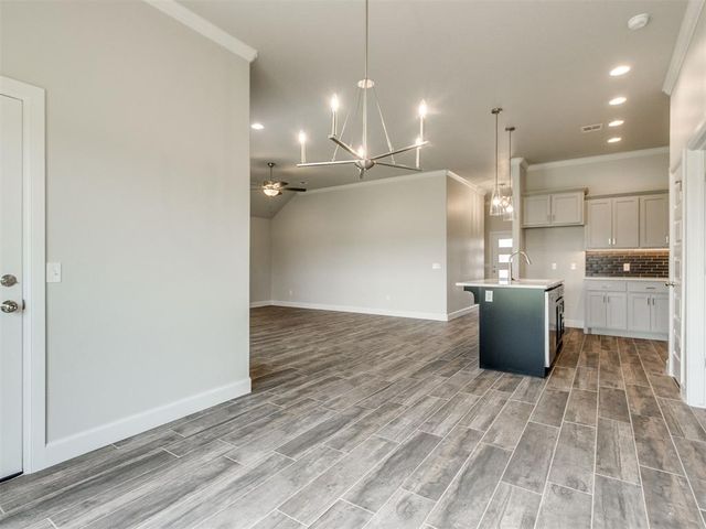 7708 Wilshire Woods Drive, Yukon, OK 73099