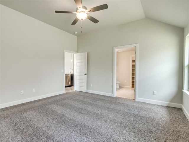 7708 Wilshire Woods Drive, Yukon, OK 73099