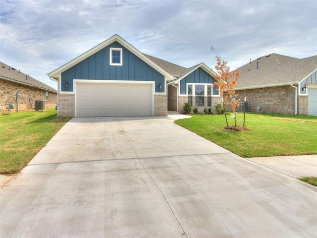 7708 Wilshire Woods Drive, Yukon, OK 73099