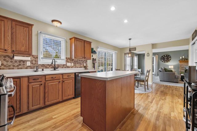 3540 McIntosh LANE, New Berlin, WI 53151