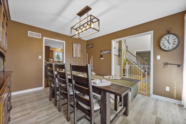 3540 McIntosh LANE, New Berlin, WI 53151