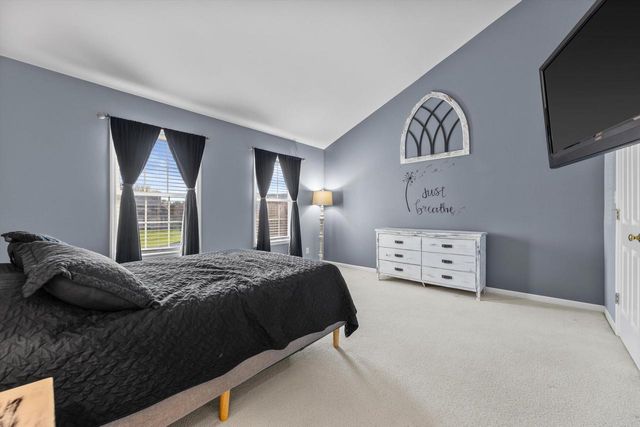 3540 McIntosh LANE, New Berlin, WI 53151
