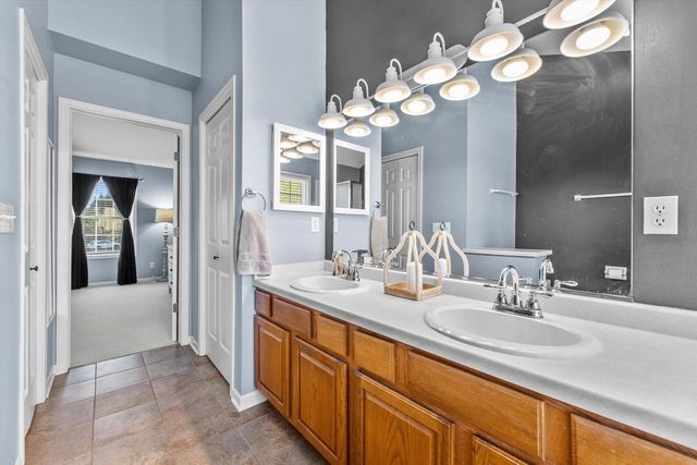 3540 McIntosh LANE, New Berlin, WI 53151