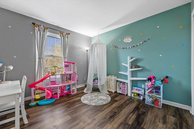 3540 McIntosh LANE, New Berlin, WI 53151