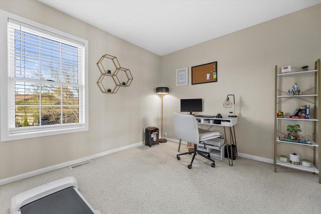 3540 McIntosh LANE, New Berlin, WI 53151