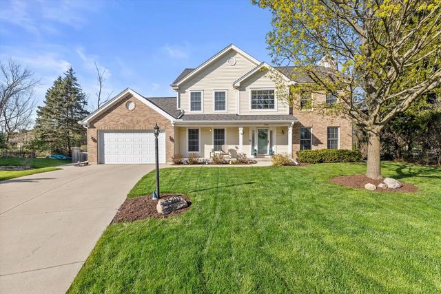 3540 McIntosh LANE, New Berlin, WI 53151