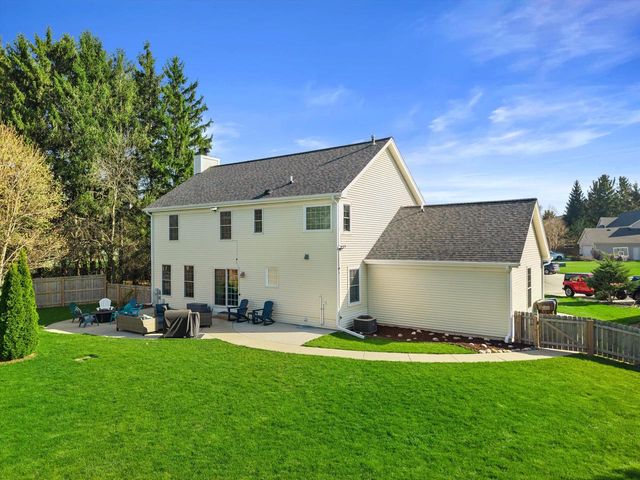 3540 McIntosh LANE, New Berlin, WI 53151