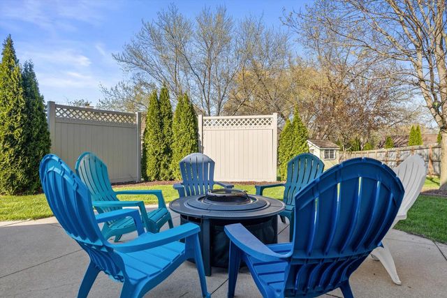 3540 McIntosh LANE, New Berlin, WI 53151