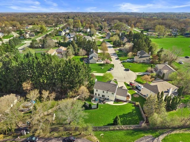 3540 McIntosh LANE, New Berlin, WI 53151