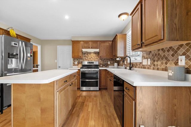 3540 McIntosh LANE, New Berlin, WI 53151