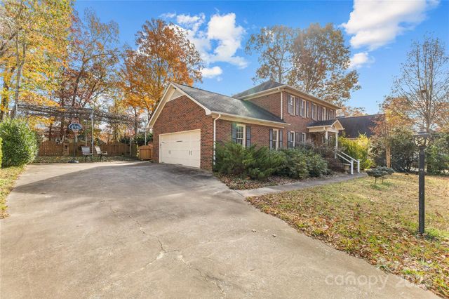 5020 Scaleybark Court, Indian Trail, NC 28079