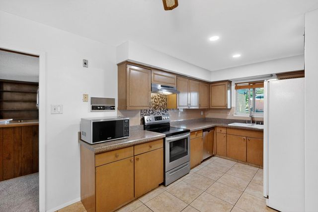 4013 PITT Street NE, Albuquerque, NM 87111