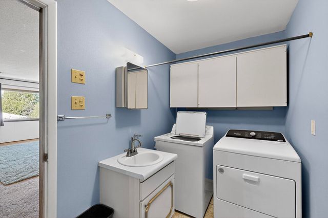 4013 PITT Street NE, Albuquerque, NM 87111