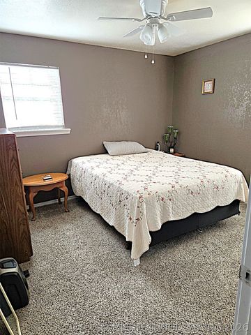 153 5th Street, Healdton, OK 73438