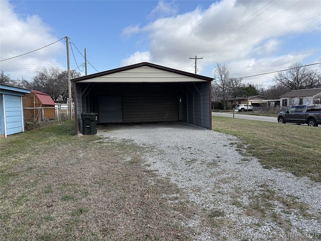 153 5th Street, Healdton, OK 73438