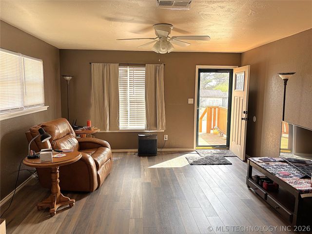 153 5th Street, Healdton, OK 73438