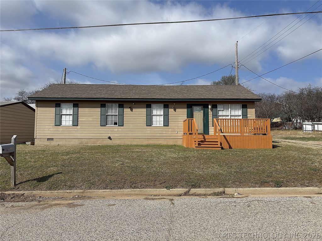 153 5th Street, Healdton, OK 73438