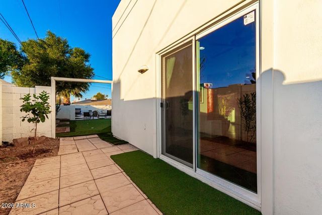 490 N VINE Street, Chandler, AZ 85225