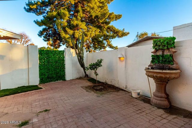 490 N VINE Street, Chandler, AZ 85225