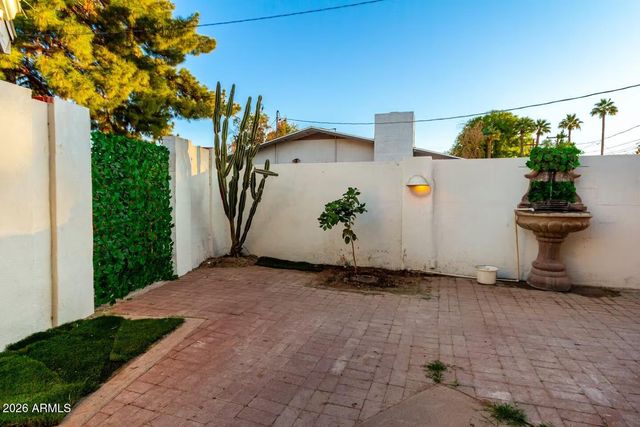 490 N VINE Street, Chandler, AZ 85225