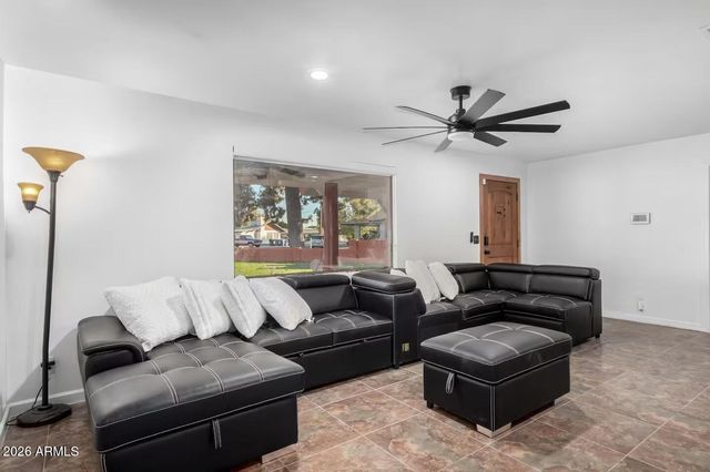 490 N VINE Street, Chandler, AZ 85225