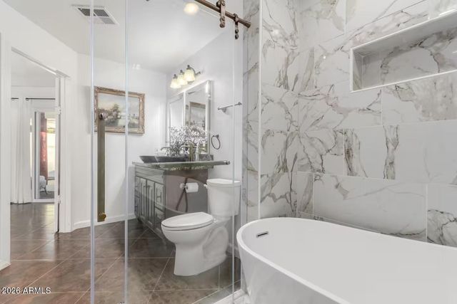 490 N VINE Street, Chandler, AZ 85225