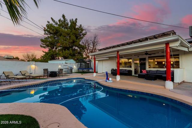 490 N VINE Street, Chandler, AZ 85225