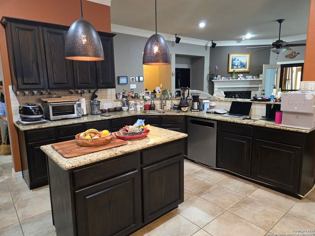 13707 palatine, San Antonio, TX 78253