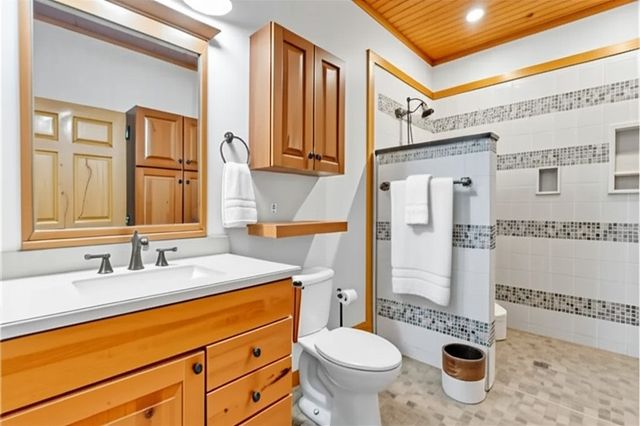 1895 Lencer Dr, Pine Grove Twp, PA 16260