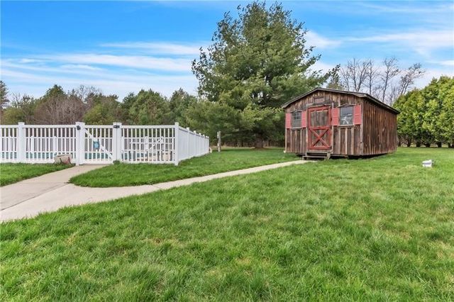 1895 Lencer Dr, Pine Grove Twp, PA 16260