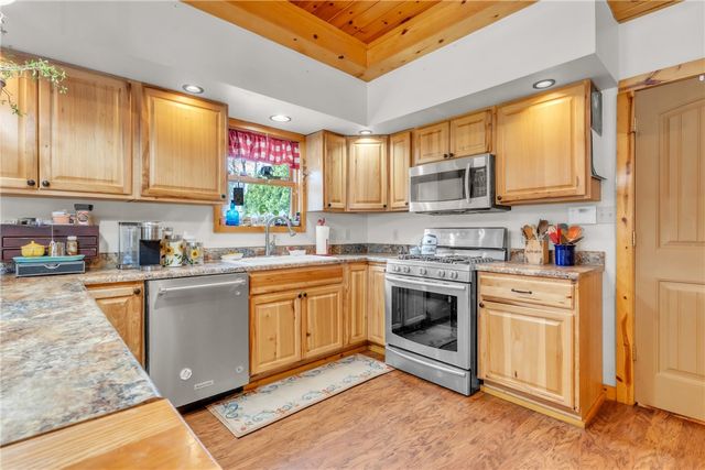 1895 Lencer Dr, Pine Grove Twp, PA 16260