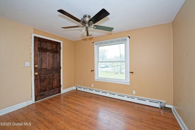 387 Hudson River Road, Halfmoon, NY 12188