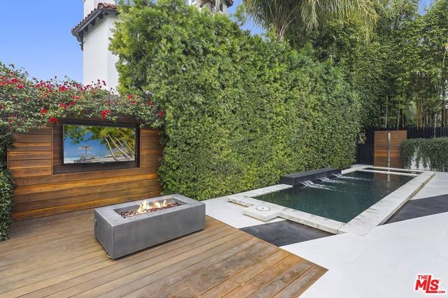 1377 Miller Place, Los Angeles, CA 90069