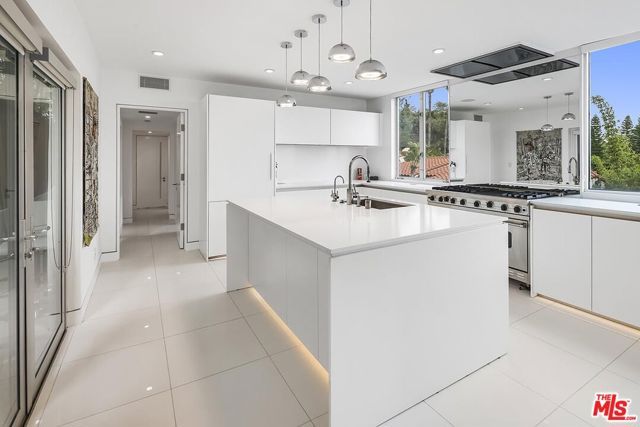 1377 Miller Place, Los Angeles, CA 90069