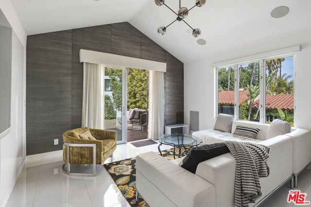 1377 Miller Place, Los Angeles, CA 90069