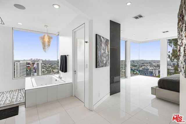 1377 Miller Place, Los Angeles, CA 90069