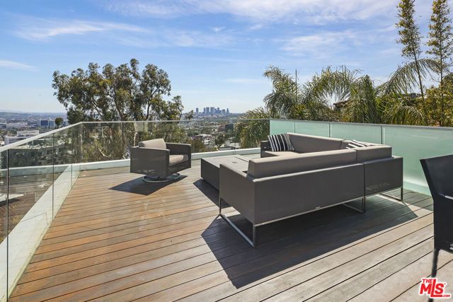 1377 Miller Place, Los Angeles, CA 90069