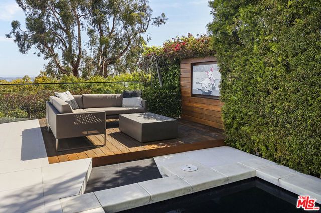 1377 Miller Place, Los Angeles, CA 90069