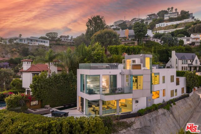 1377 Miller Place, Los Angeles, CA 90069