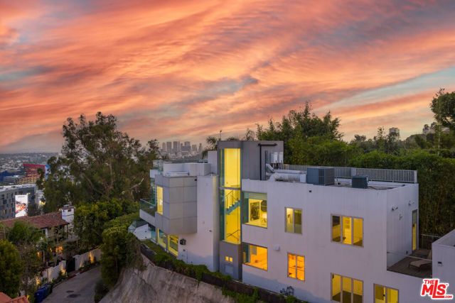 1377 Miller Place, Los Angeles, CA 90069