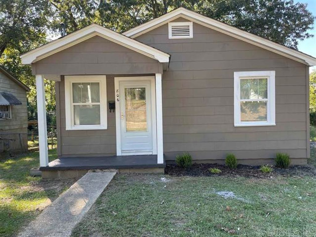 806 S GOODWIN Street, El Dorado, AR 71730