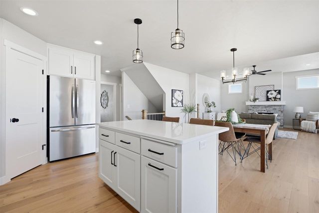 N8871 KILLARNEY WAY, Menasha, WI 54952