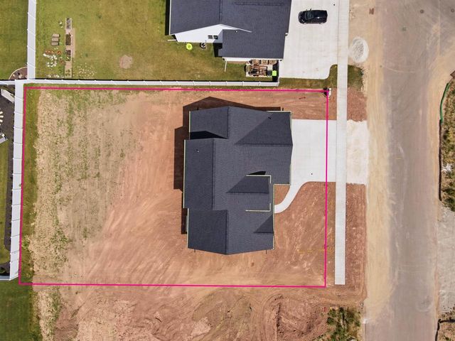 N8871 KILLARNEY WAY, Menasha, WI 54952